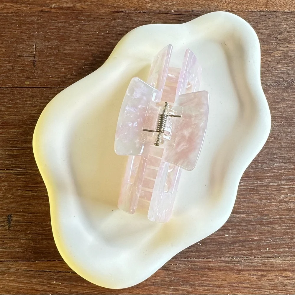 Trendy Pink Acrylic Hair Claw Clip 4” Minimalist Aesthetic Hair Accessory Gift - Picture 3 of 4
